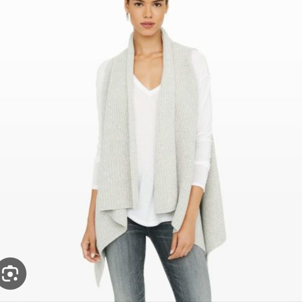 Club Monaco Women's Wool / Cashmere Sweater Vest